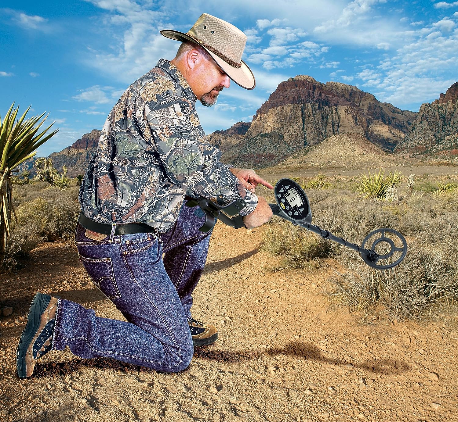 Bounty Hunter Discovery 2200 Metal Detector with Waterproof 8" Coil - Image 4